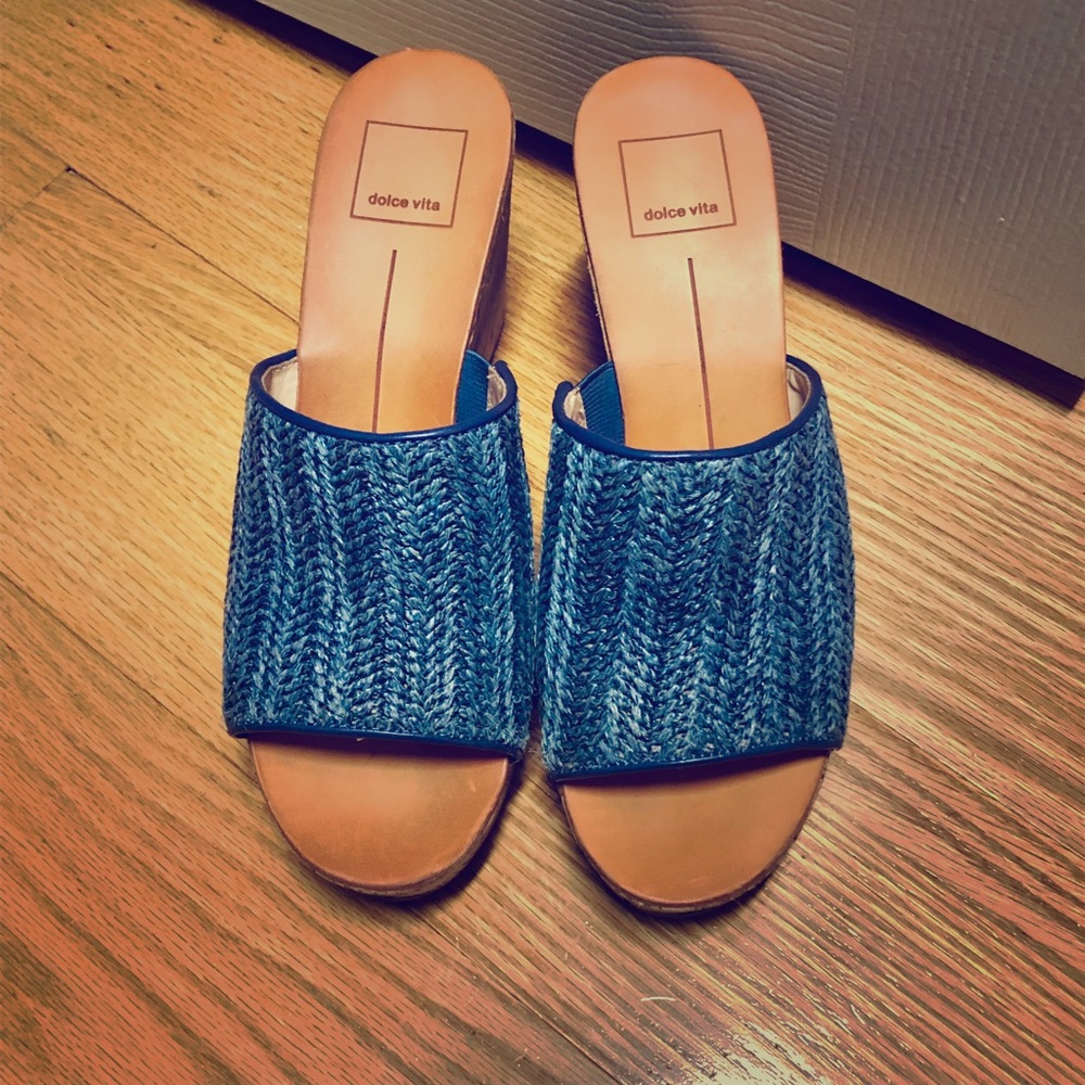 Cute denim wedges, summer must have!